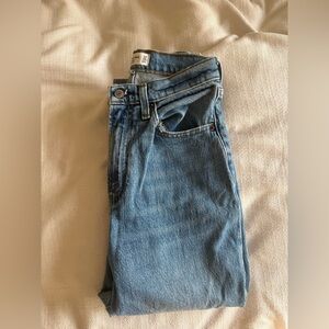 Abercrombie ’90s Straight Ultra High Rise Curve Love Jeans – Size 24 / 00